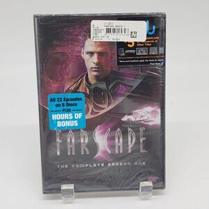 Farscape: The Complete First Season DVD Box Set  6 Discs + Bonus Content